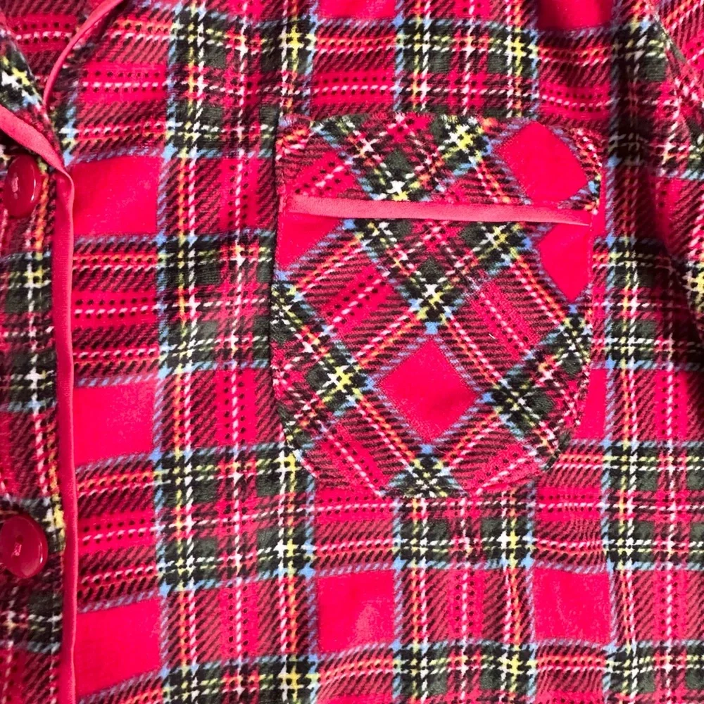 Kenzie size medium Plaid Red button down extremely soft pajama shirt with pocket - Picture 4 of 6